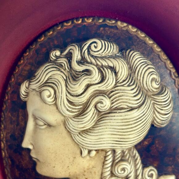 Vintage Ceramic Cameo Wall Hanging, Victorian Woman, Painted Velvet Border - Picture 13 of 16